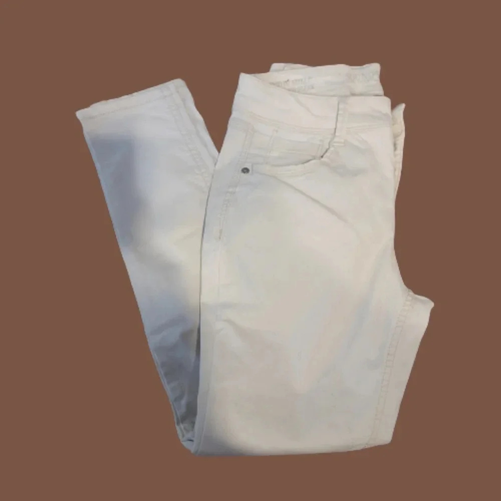 SOUND/STYLE Off white jeans Sound/Style/ Jamie ankle/ slim & sleek